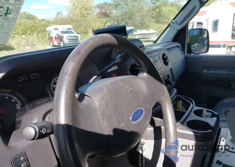 2011 Ford E-350 Super Duty Commercial z USA, uszkodzony, nr VIN 1FTSE3EL1BDB39192